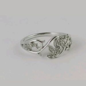 Macys GENIUNE DIAMOND filgree Vine Ring 9
